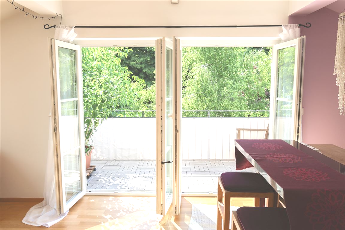 Blick zum Balkon
