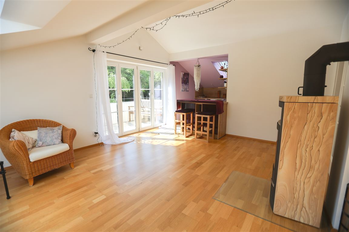 Wohnzimmer m. Schwedenofen