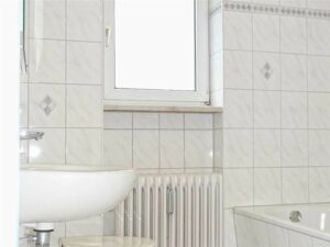 Bad mit Wanne