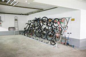 Tiefgarage mit Fahradplatz