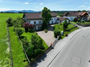 Hausansicht von Straße