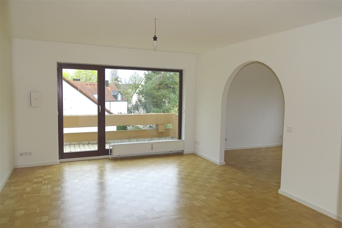 Wohnzimmer Zugang Eßzi.