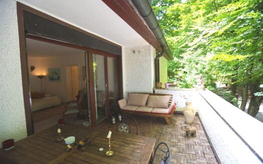 gr. Balkon vom Wohnzimmer