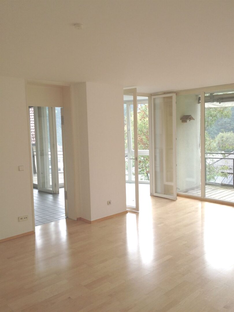 Wohnzi. Blick z. Wintergarten