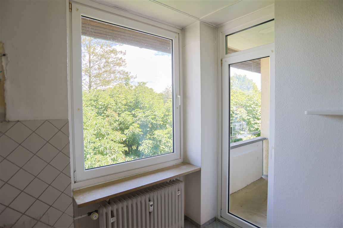 Küche mit Zugang Loggia