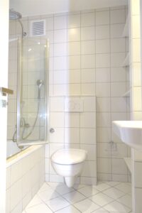 Bad mit Wanne