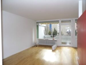 Wohnzimmer m. Balkon