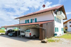 Eingang - Carport