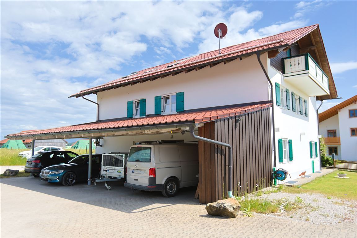 Eingang - Carport