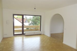 Wohnzimmer Zugang Eßzi.