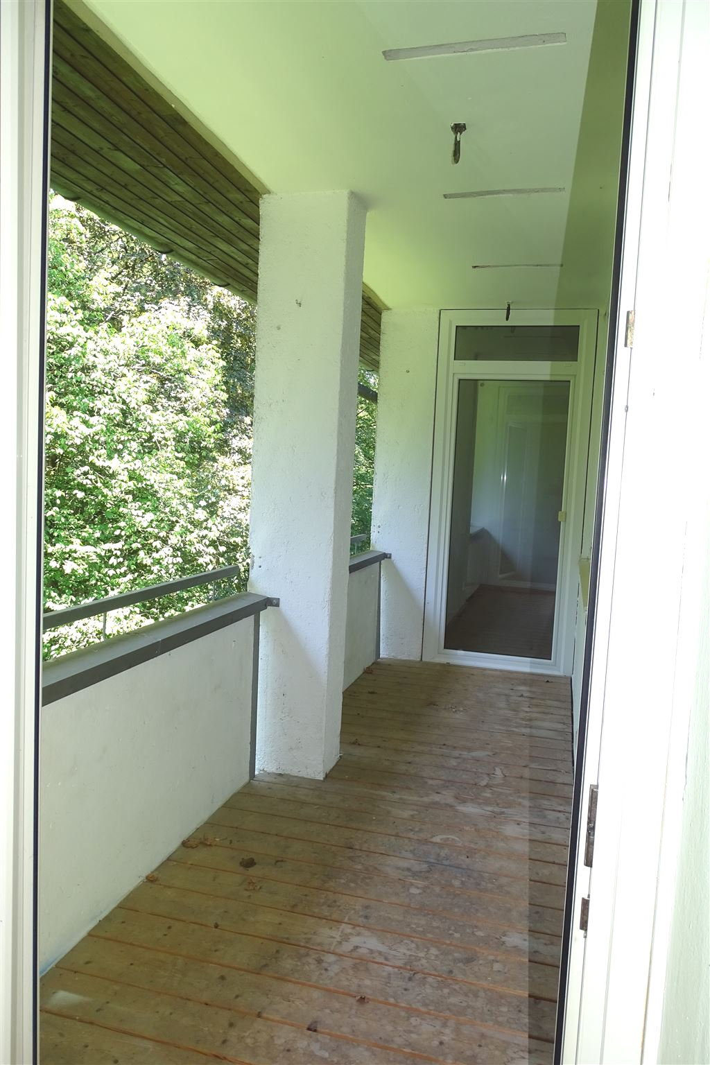 alle Zi. gehen zur Loggia