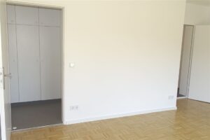 Schlafzi. mit Ankleide u. Bad