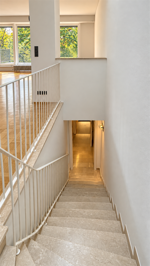 Treppe ins EG