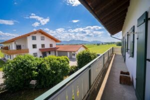Gewerbeobjekt-Hofheim-Spatzenhausen-Ausblick-Balko
