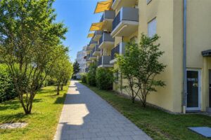 Weg aussen