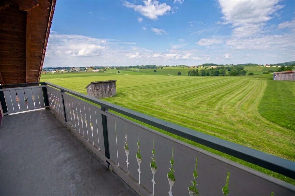 Gewerbeobjekt-Hofheim-Spatzenhausen-Ausblick-Lands