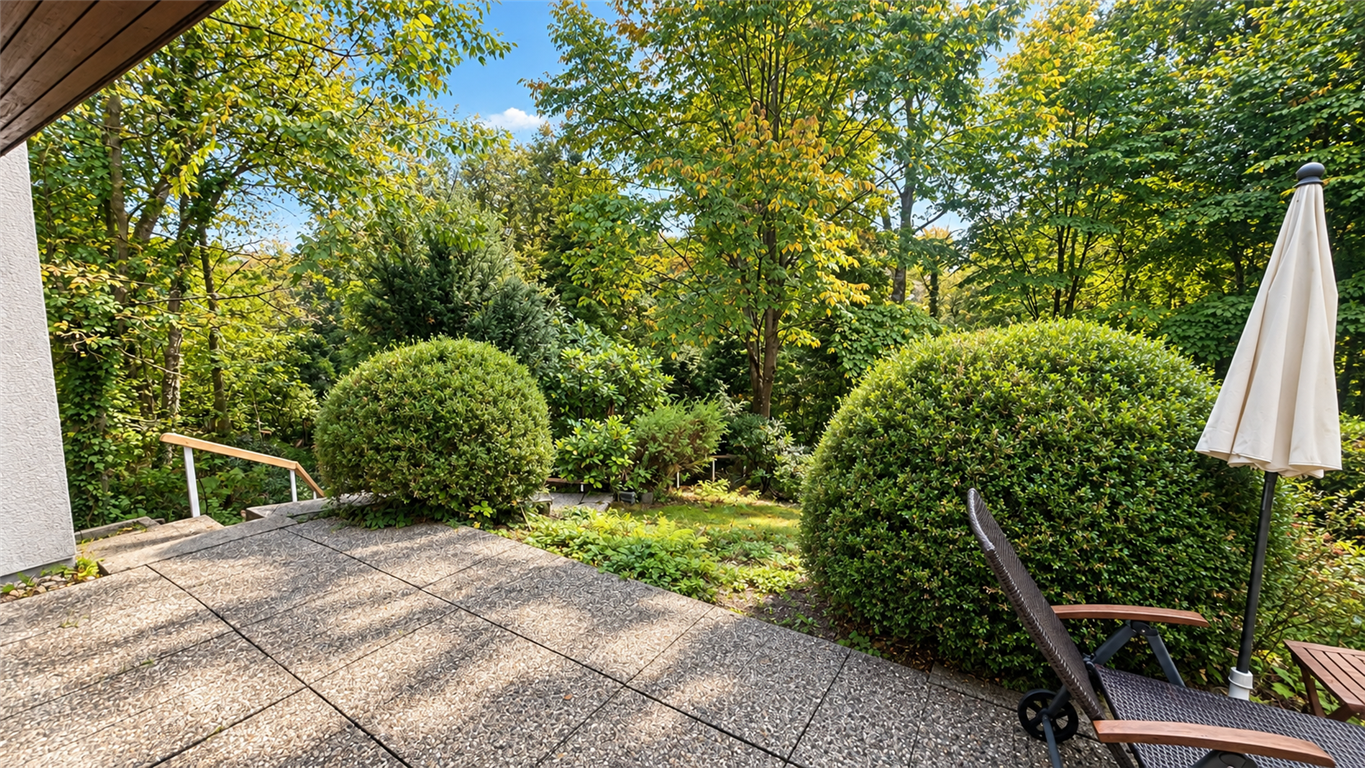 Terrasse EG + Garten